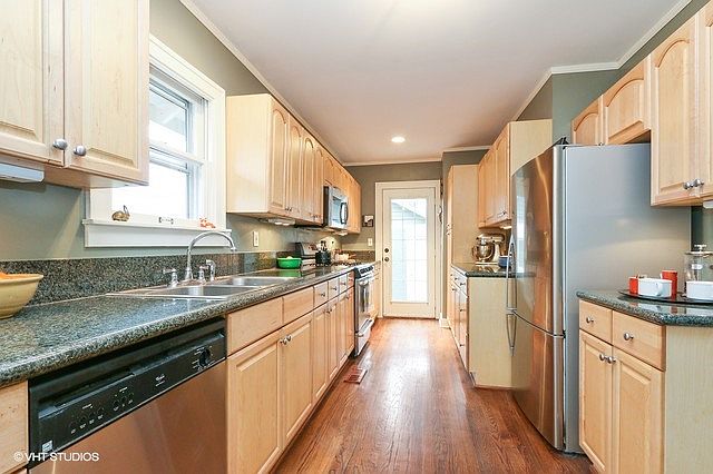 1st image of 3629 W Roanoke Dr