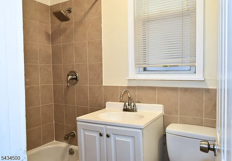 139 Ray St #2 — Photo 14