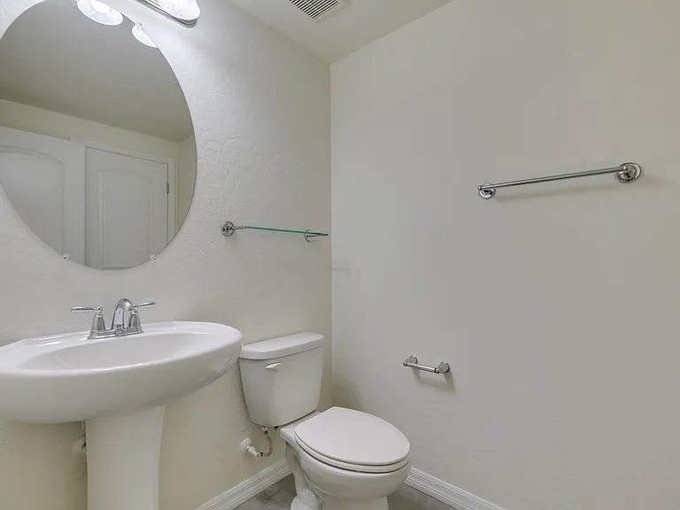 135 Berneri Dr — Photo 18