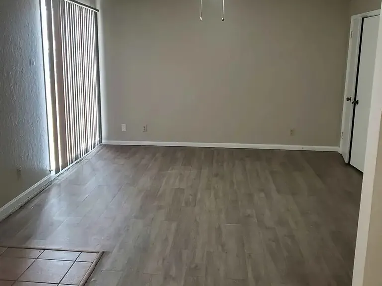 1646 S Fern St #106 — Photo 3