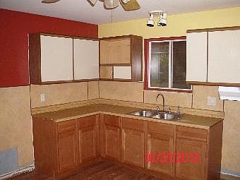 3rd image of 518 South Ct
