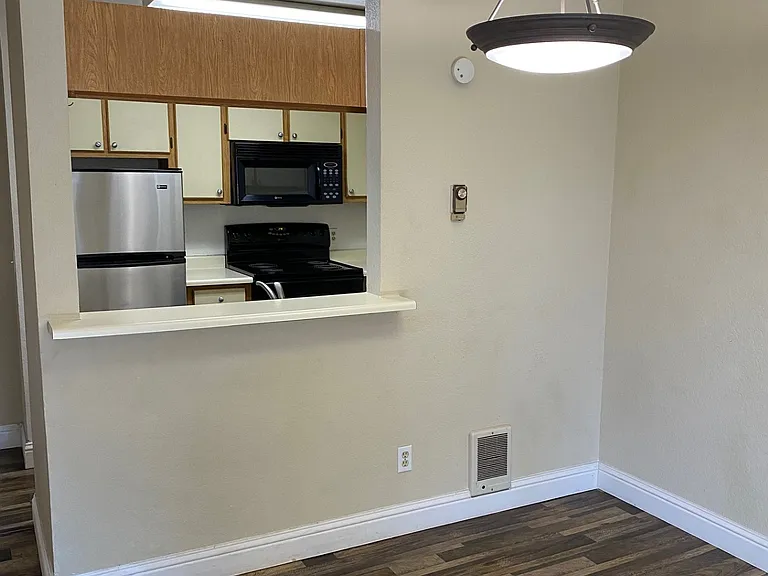 29599 Vanderbilt St #2 — Photo 7