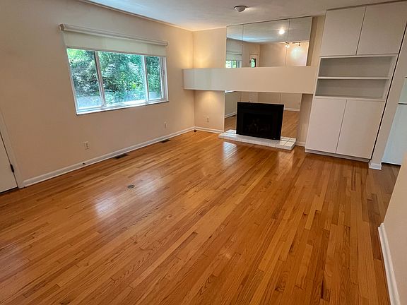Main living room with gas fireplace