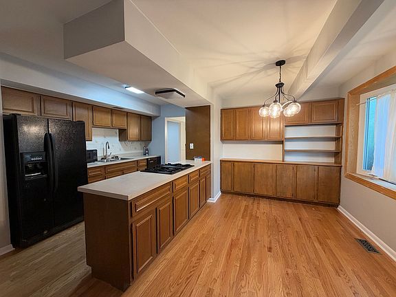 5th image of 614 69th St