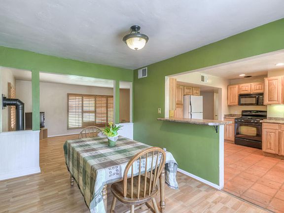 3rd image of 1802 W Las Palmaritas Dr