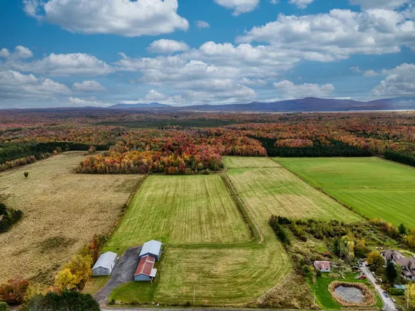 198 Chemin Papineau Bay, Brome, QC J0E 1S0