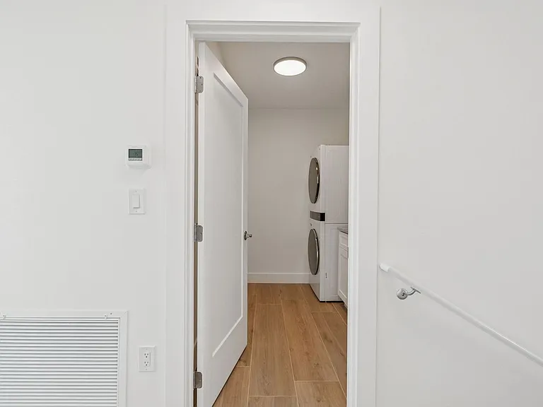 1343 4th St — Photo 23