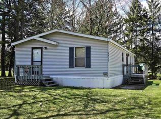 8512 Lakeview Dr, Lexington, MI 48450