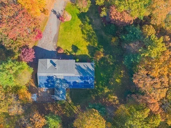 28 Autumn Ct, Dartmouth, MA 02747