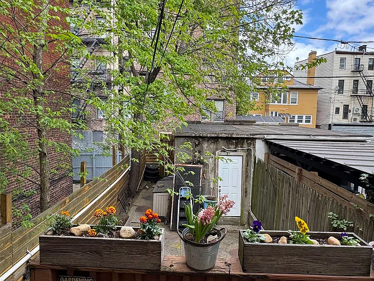164 Harrison Ave #2 — Photo 38