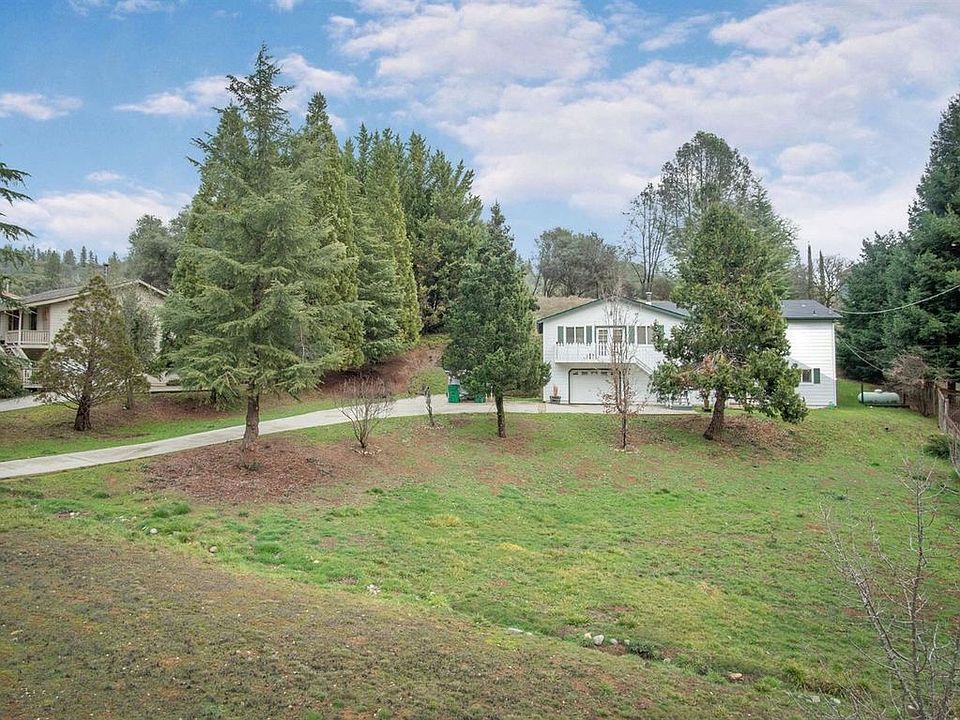 1st image of 15857 Annie Dr