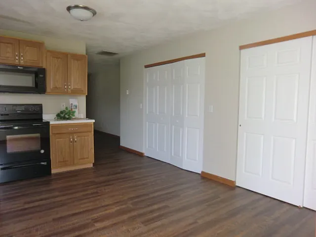203 & 205 Autumn Pine Dr #203 — Photo 3