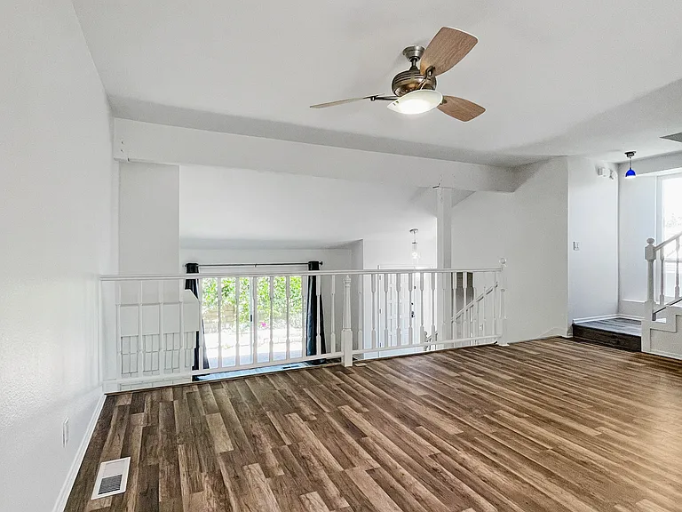 2504 Woodlands Way — Photo 6