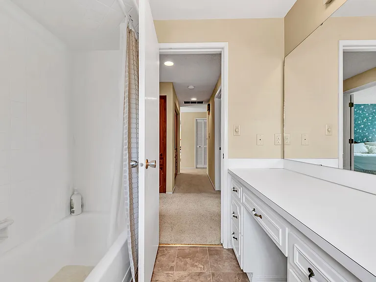 1922 Springhill Dr NW — Photo 14