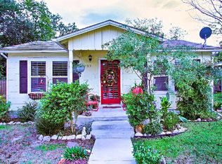 375 W Merriweather St, New Braunfels, TX 78130