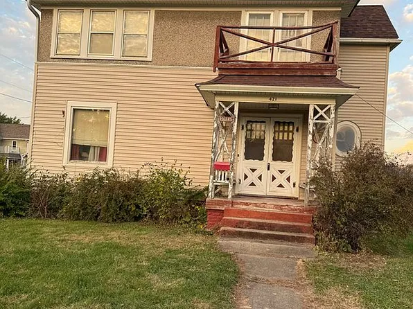 421 S Clinton St, Albia, IA 52531