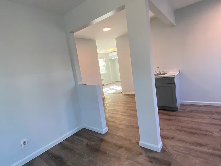 336 Scranton Ave #1 — Photo 30