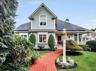 2 Buttaro Rd, Woburn, MA 01801