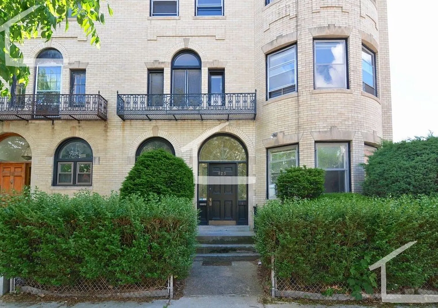 Updated Brighton 5 Bed — Photo 1