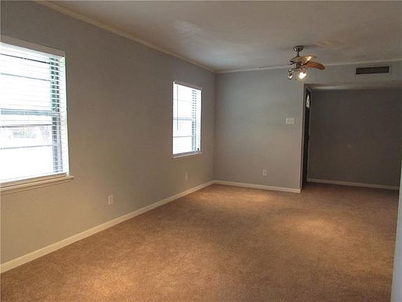 5th image of 2621 Branch Oaks Dr