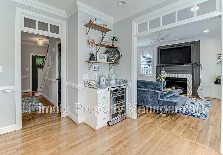 7022 Cayman Ct — Photo 11