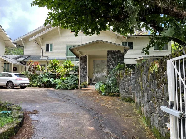3805 Old Pali Rd, Honolulu, HI 96817