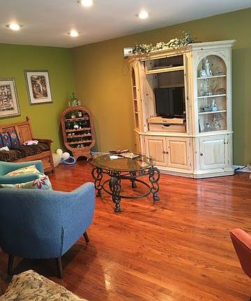 2nd image of 810 Worchester Ave #1