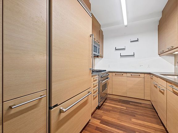 5th image of 333 E 91st St #4F