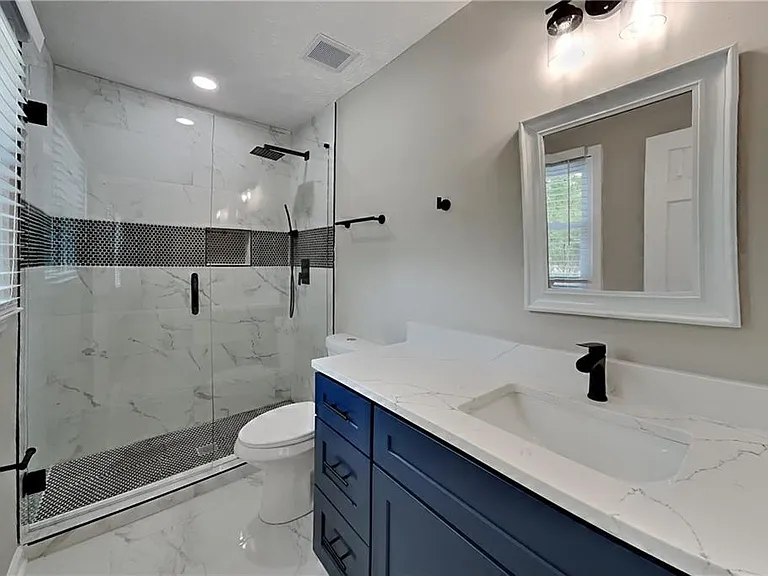 798 Brownlee Ln — Photo 9