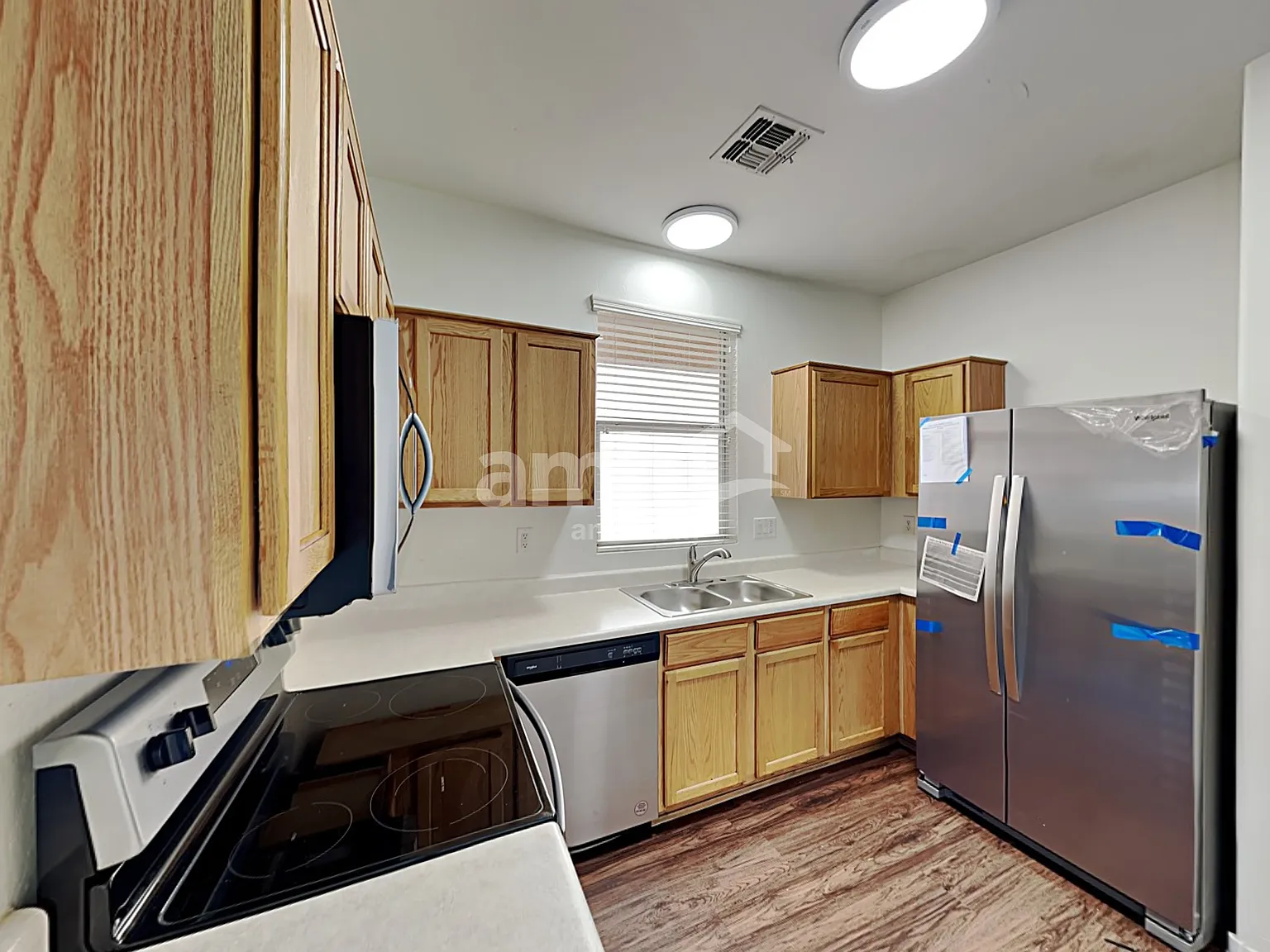 3 bed, 2.5 bath, 1286 sqft, $1,750 — Photo 3