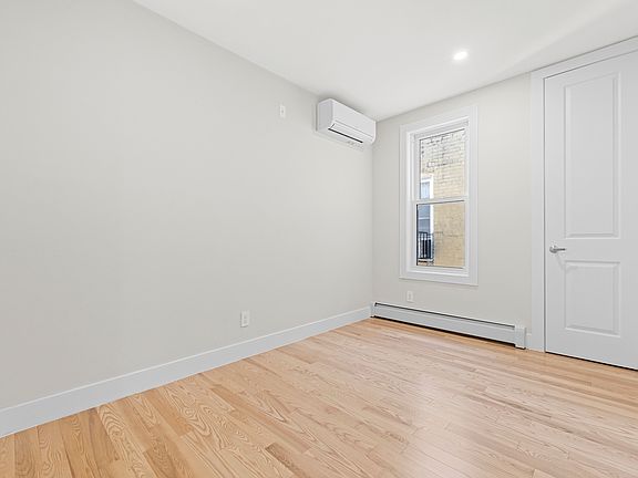 4th image of 32-03 35th Ave #A