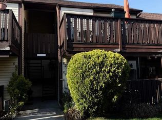 64 Nancy Ct, Staten Island, NY 10306