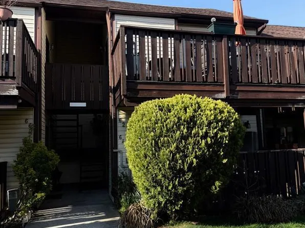 64 Nancy Ct, Staten Island, NY 10306