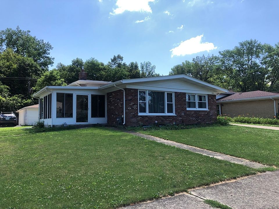 2nd image of 814 Parkwood Dr