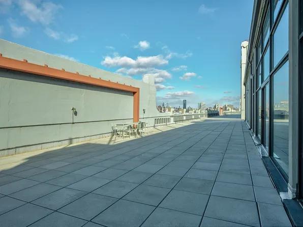 160 Imlay Street image 17 of 23