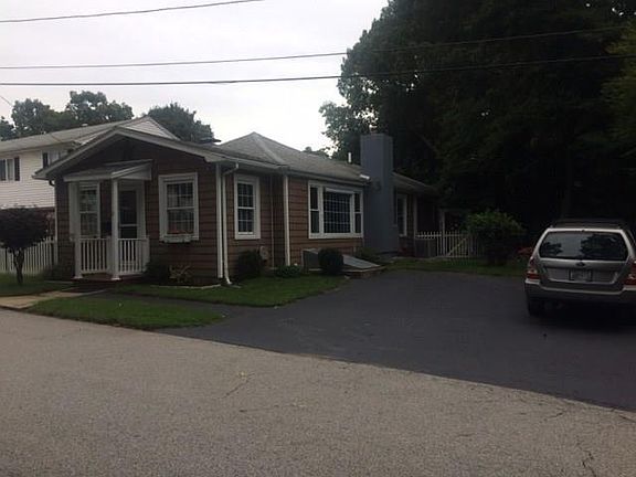 3rd image of 12 Howard Ave