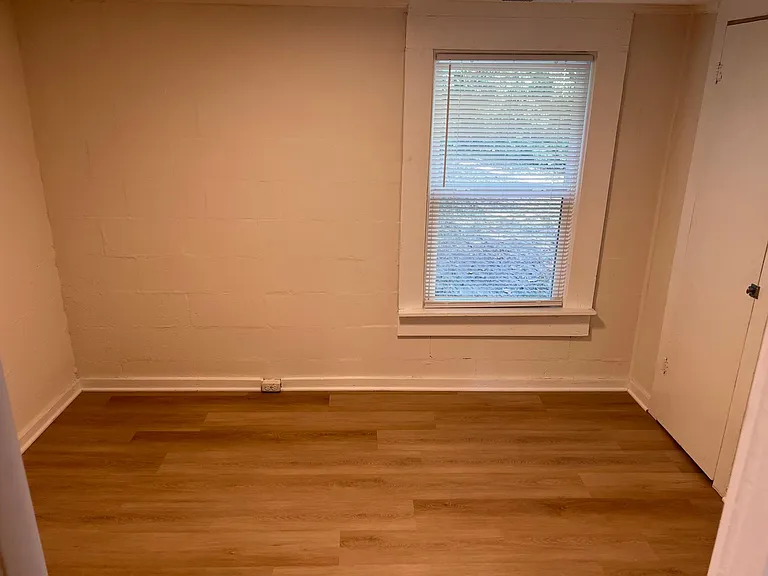 937 W Greenwood Ave #B — Photo 6