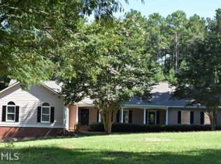 605 Gresham Rd, Douglasville, GA 30134