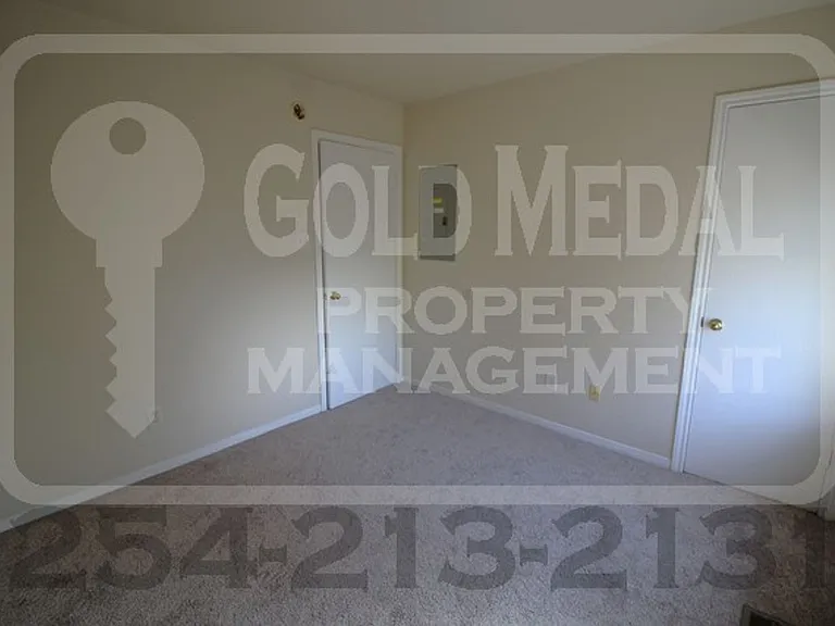 1408 Dugger Cir — Photo 9