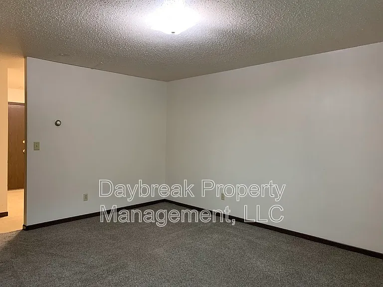 3024 9 1/2 St N #104 — Photo 3