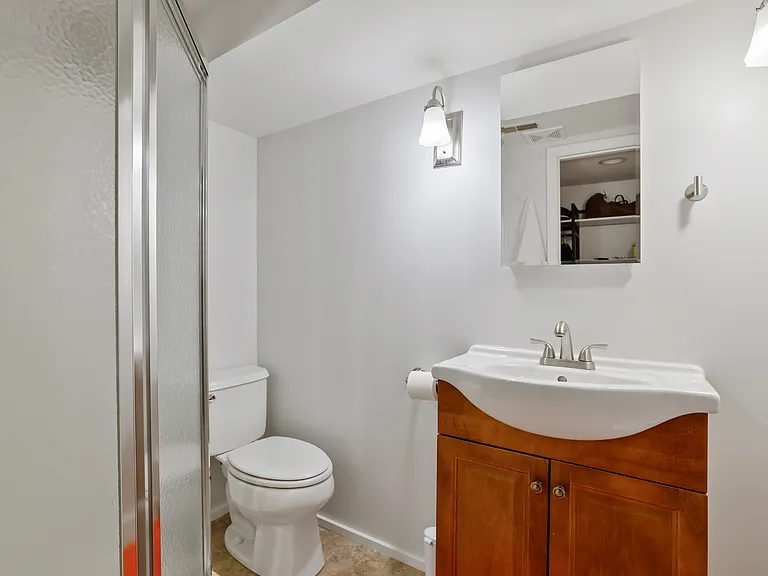 1215 33rd St NW — Photo 23