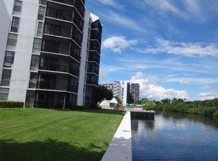 3475 N Country Club Dr APT 814, Aventura, FL 33180