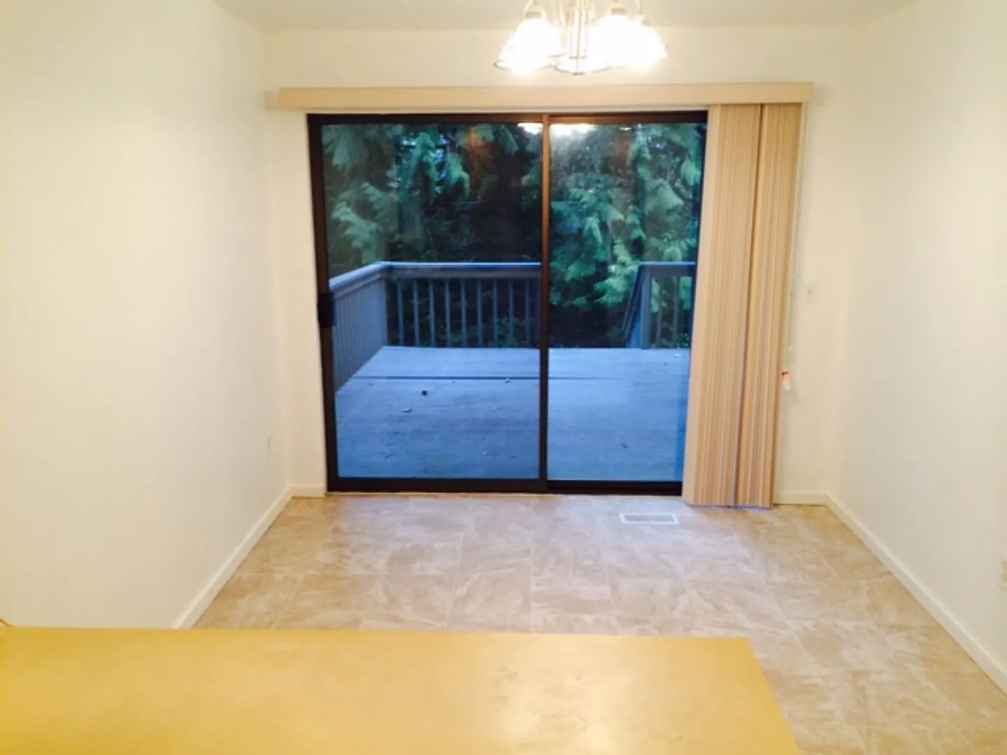 Charming 3bed/2bath Home in Convenient Redmond Location! — Photo 3