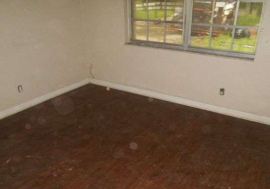 4th image of 1917 S 66th St
