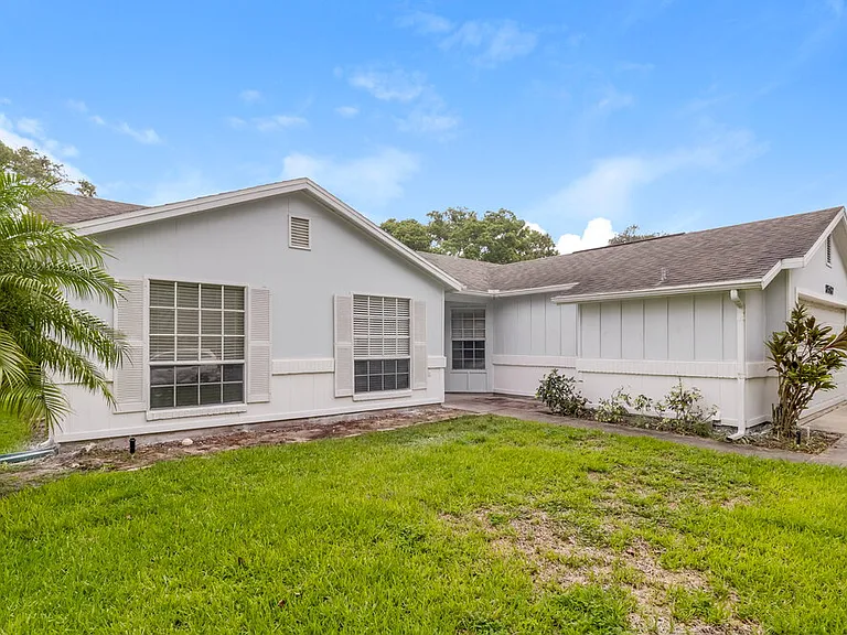 8537 Berkley Dr — Photo 16