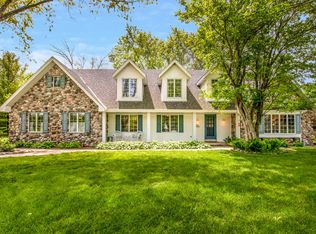 N91W20695 Hillview Dr, Menomonee Falls, WI 53051