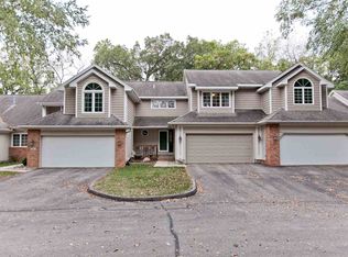 3355 Riverpointe Cir NE, Cedar Rapids, IA 52411