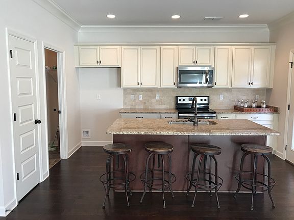 3rd image of 2238 Cason Ln