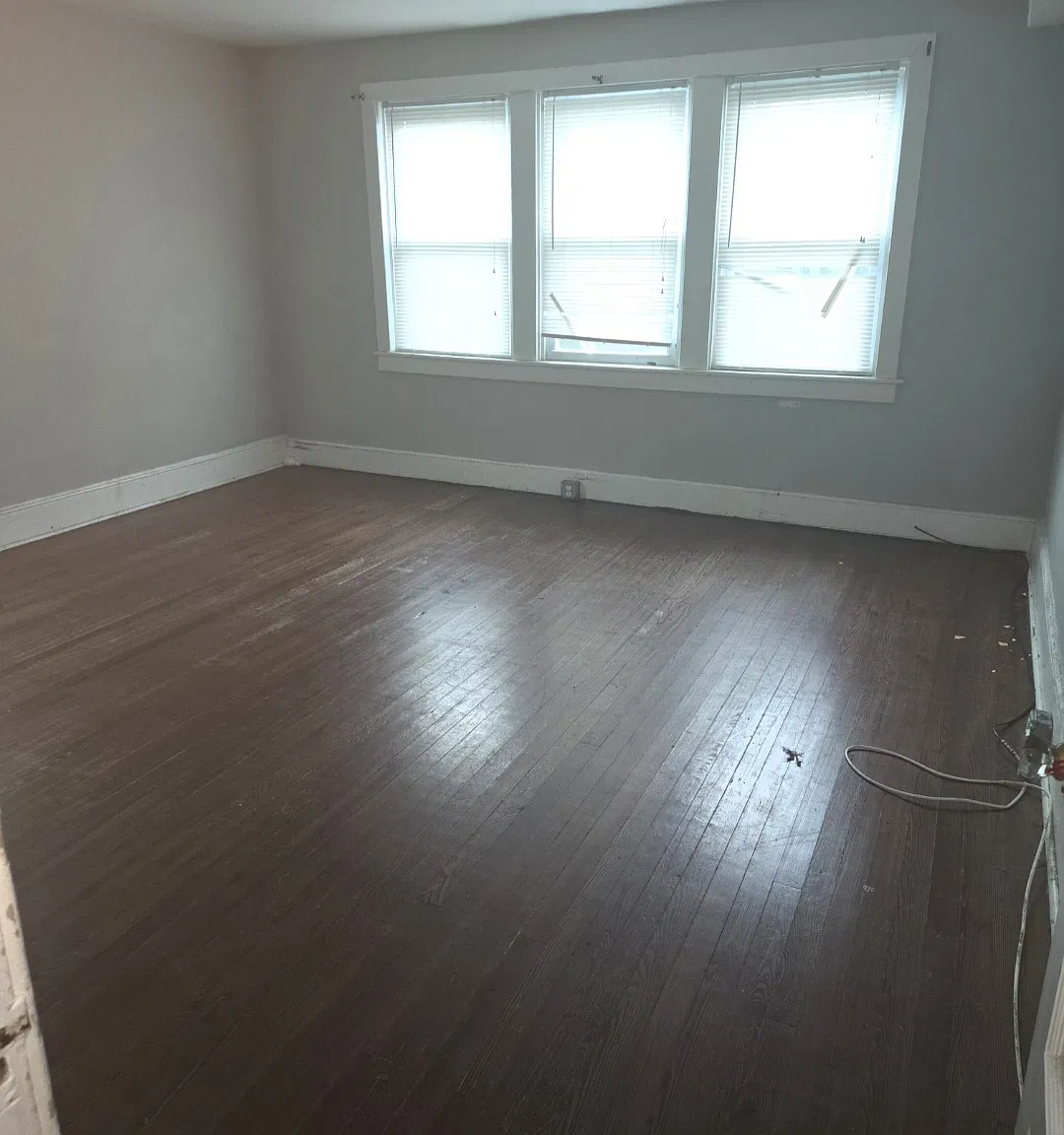 728 W Maple Ave — Photo 1