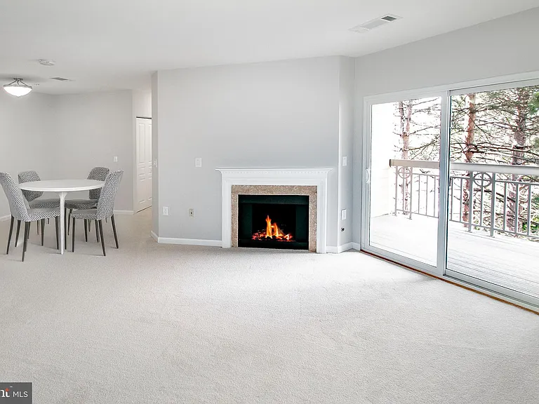 2204 Westcourt Ln #306 — Photo 9
